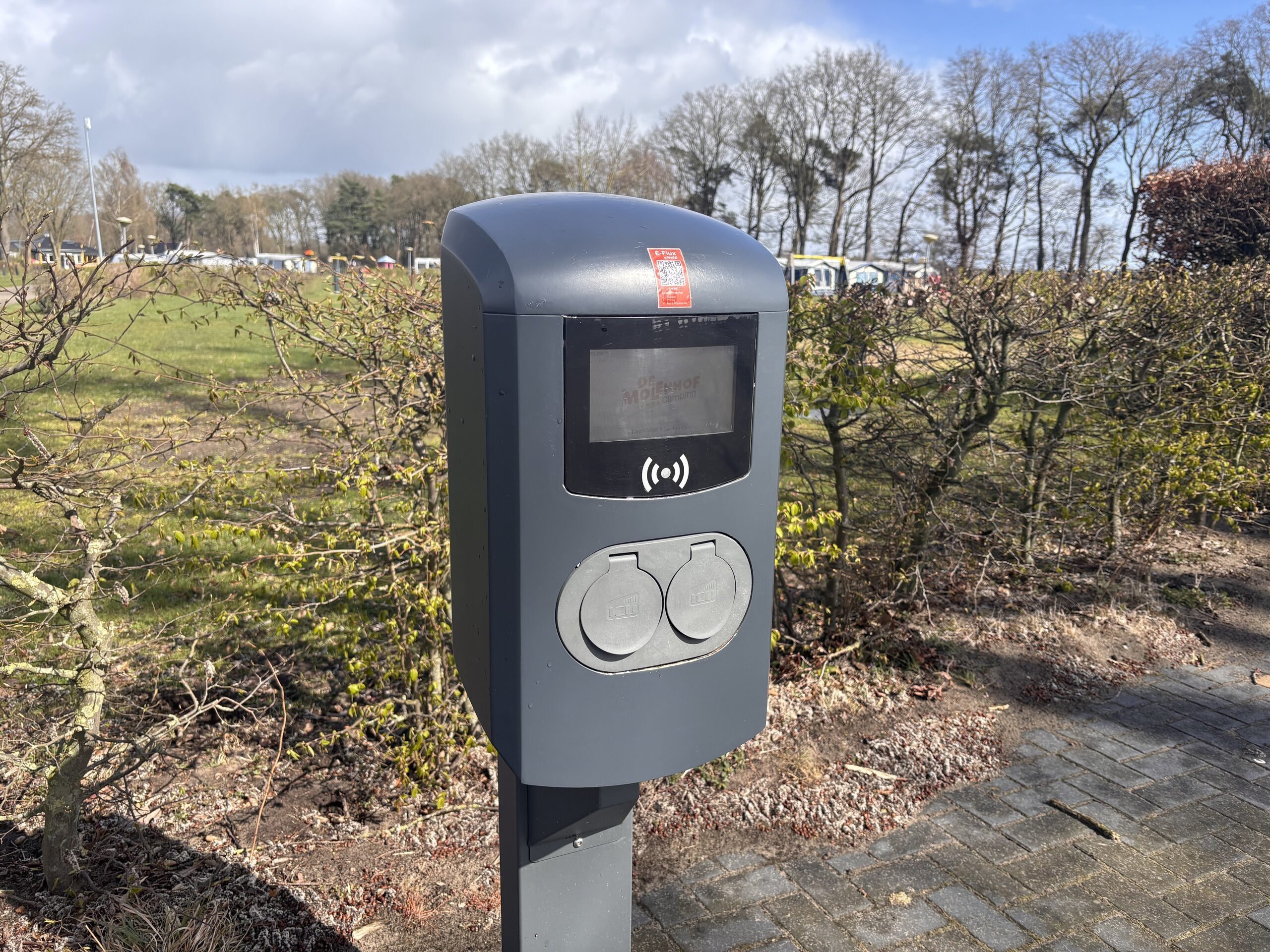 Laadpaal2 69ca904300f49