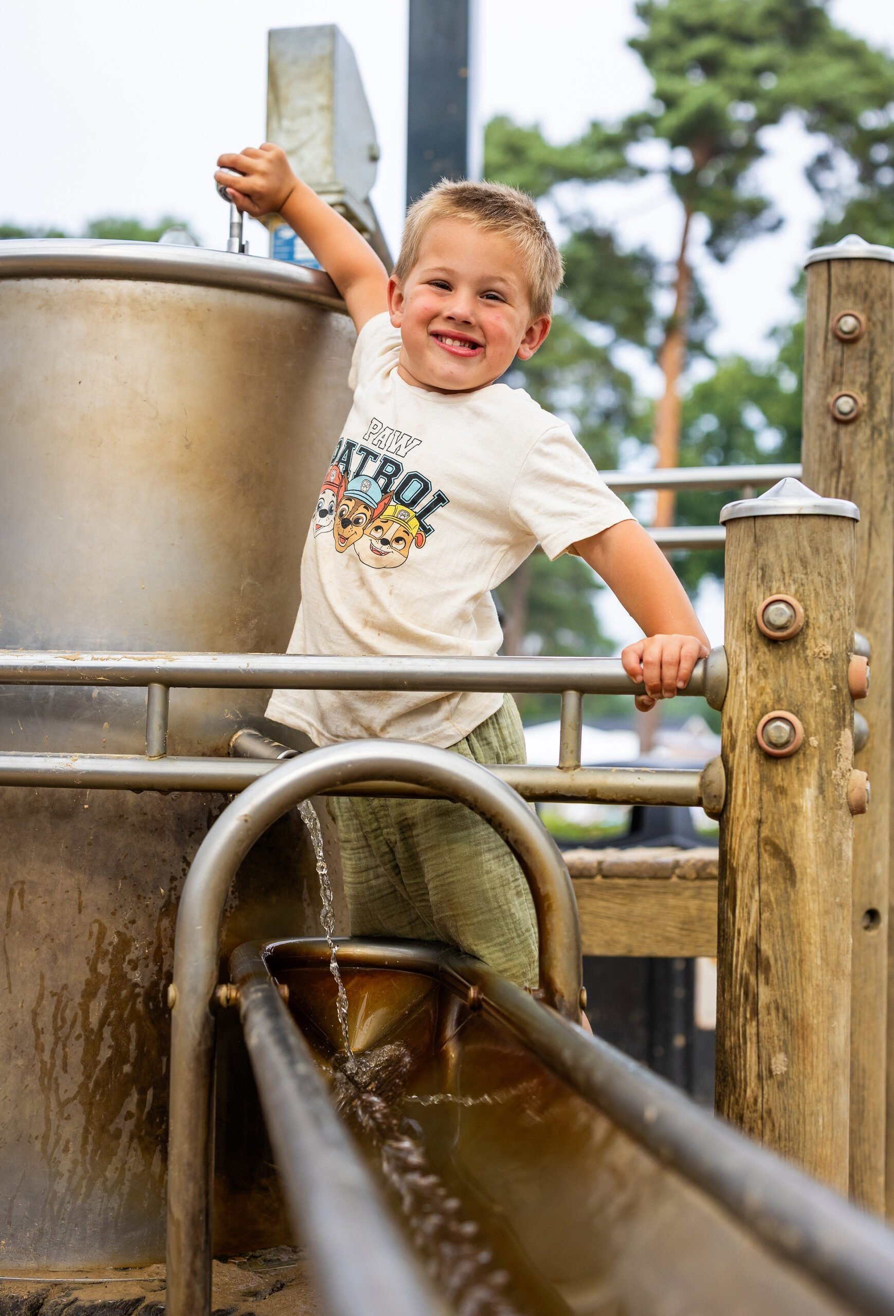 Überdachter Spielplatz